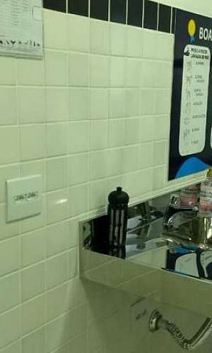 Bancada de Inox Cozinha Industrial Bancada de Inox Cozinha Industrial