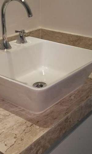 Lavatório de mármore com cuba Lavatório de mármore com cuba